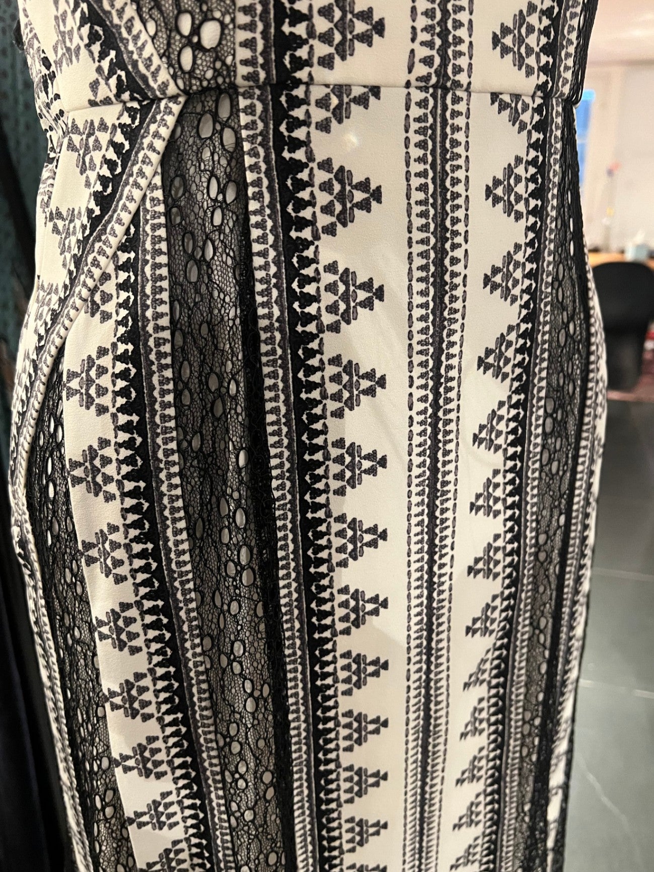 Schulterfreies Abendkleid in Gr. 36/38
