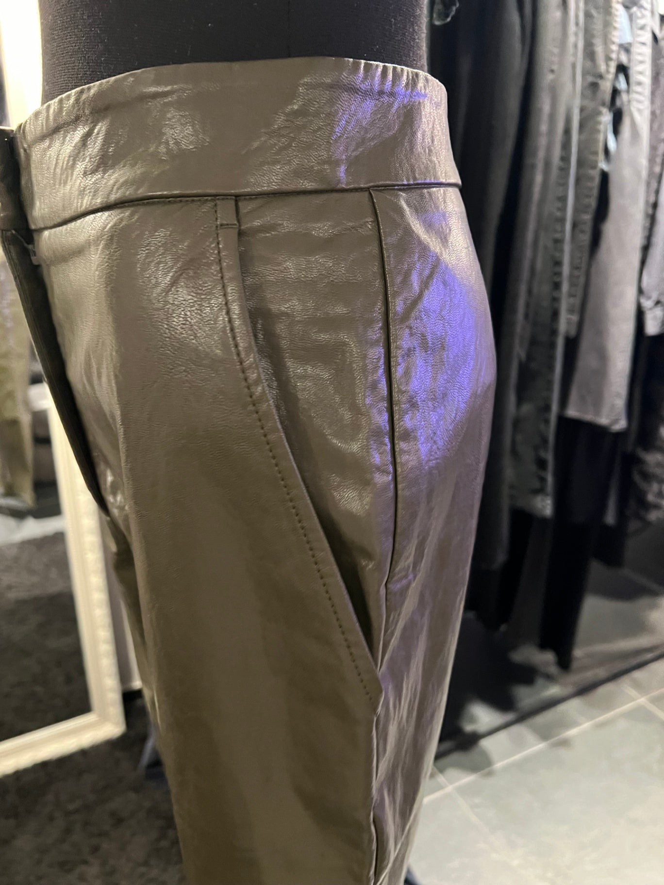 Cedric Charlier Hosen