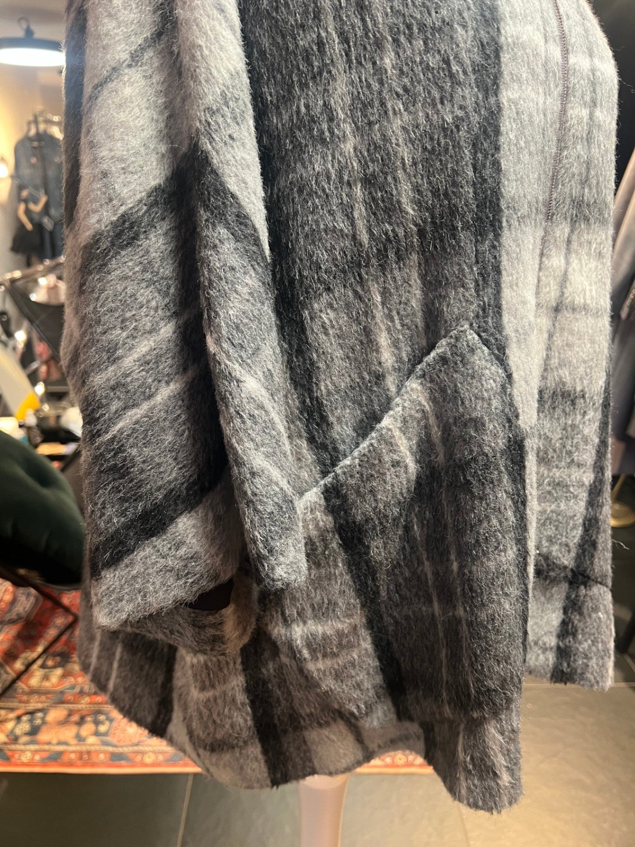 Carolina Herrera Cape mit Reissverschluss