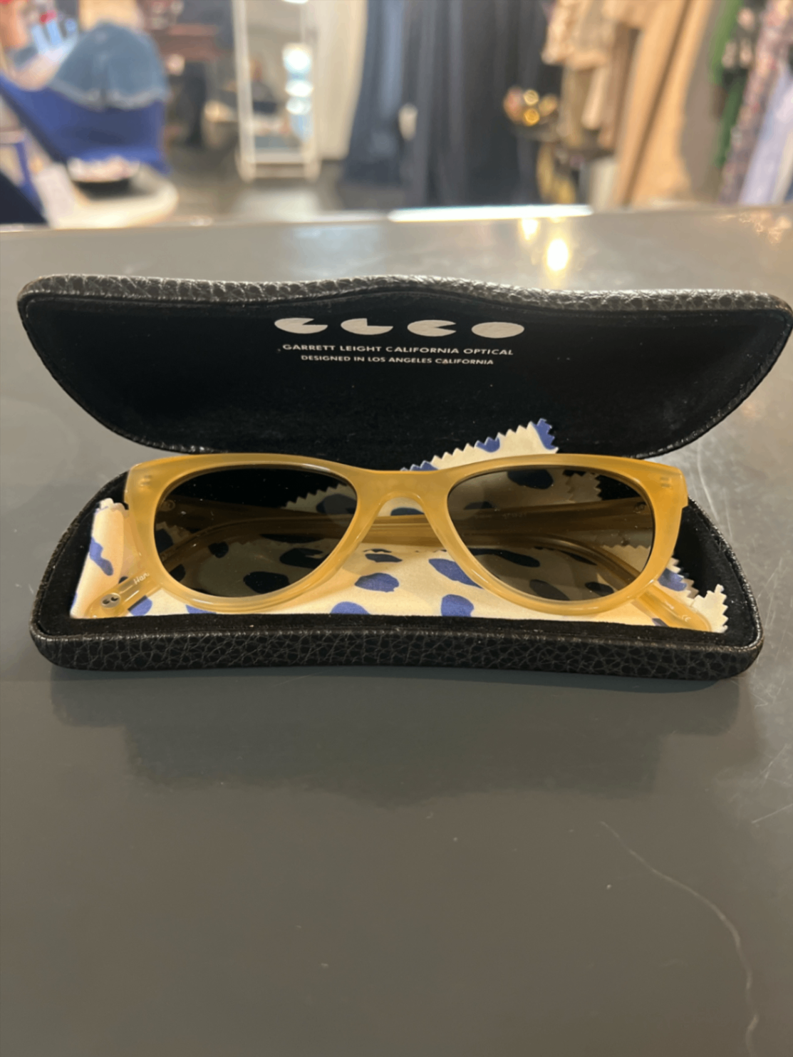 Garrett Leight x Clare V. Sonnenbrille