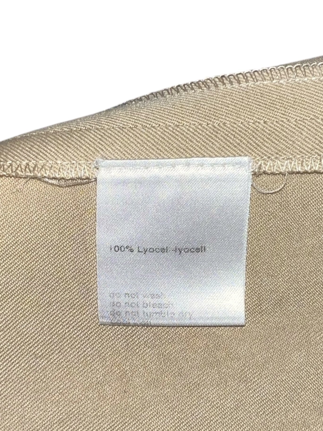 Pre-Loved AKRIS Punto Zweiteiler beige