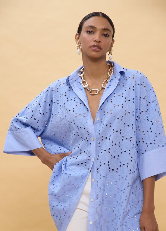 Lola Casademunt Oversized Kleid mit Schweizer Stickerei