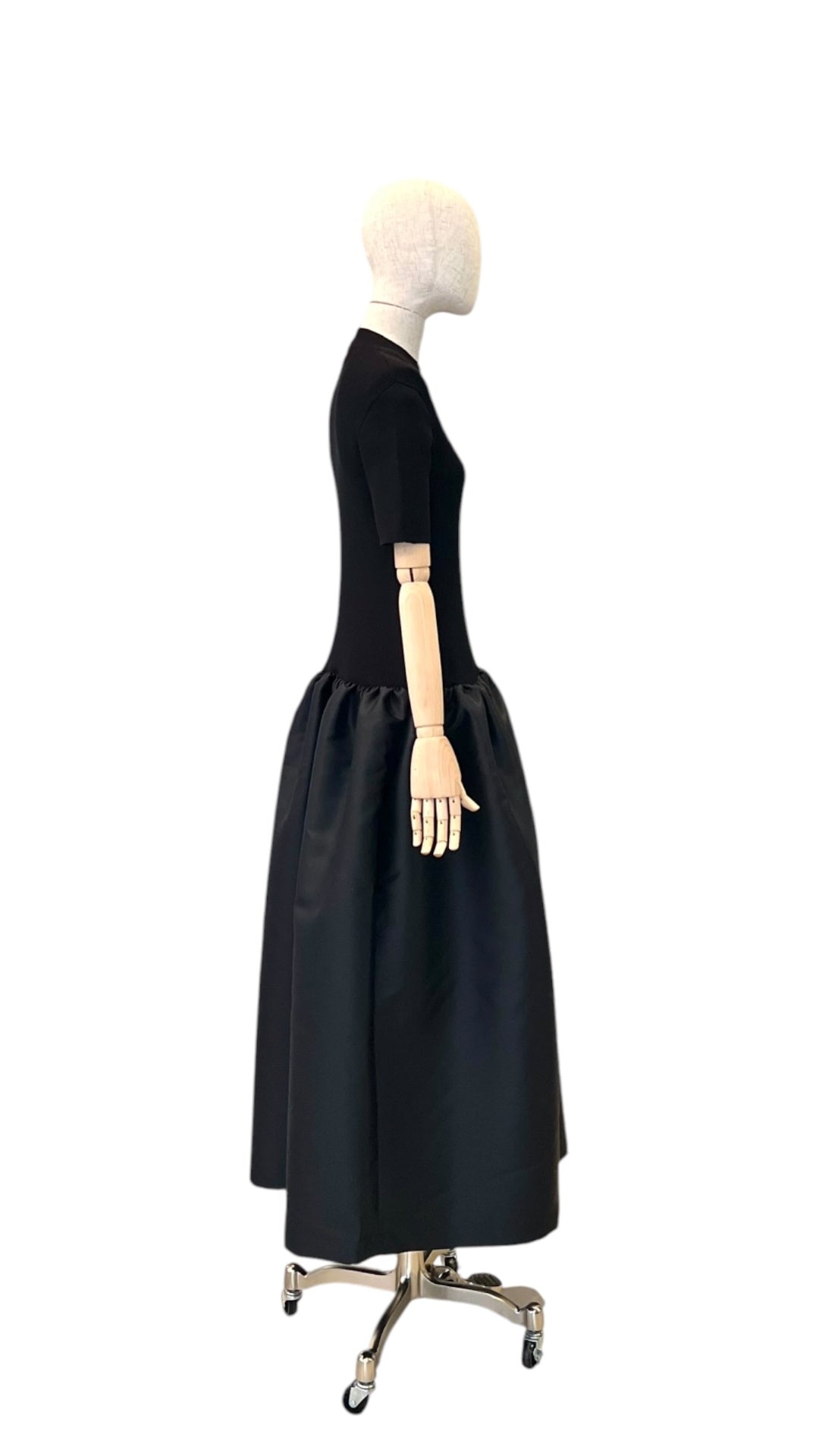 Giovanna Nicolai Dropwaist Kleid Schwarz N127