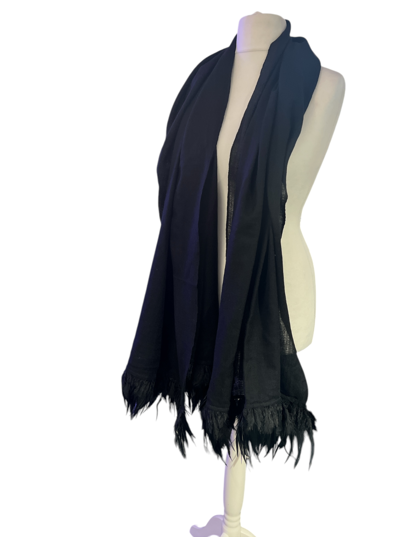 Pre-Loved Michaela Feyersinger Cashmere Schal mit Federn