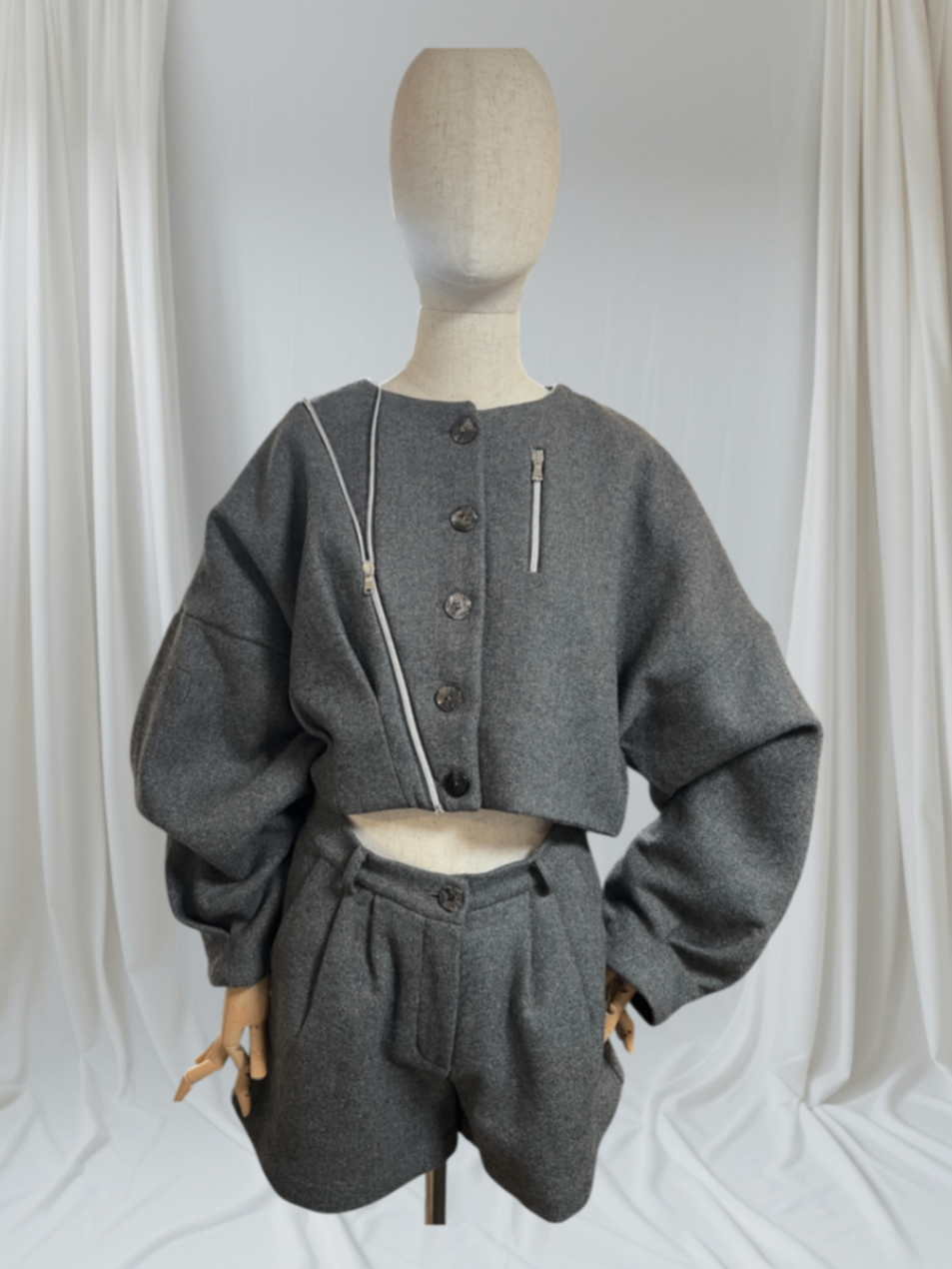Giovanna Nicolai Mid-Waist Shorts