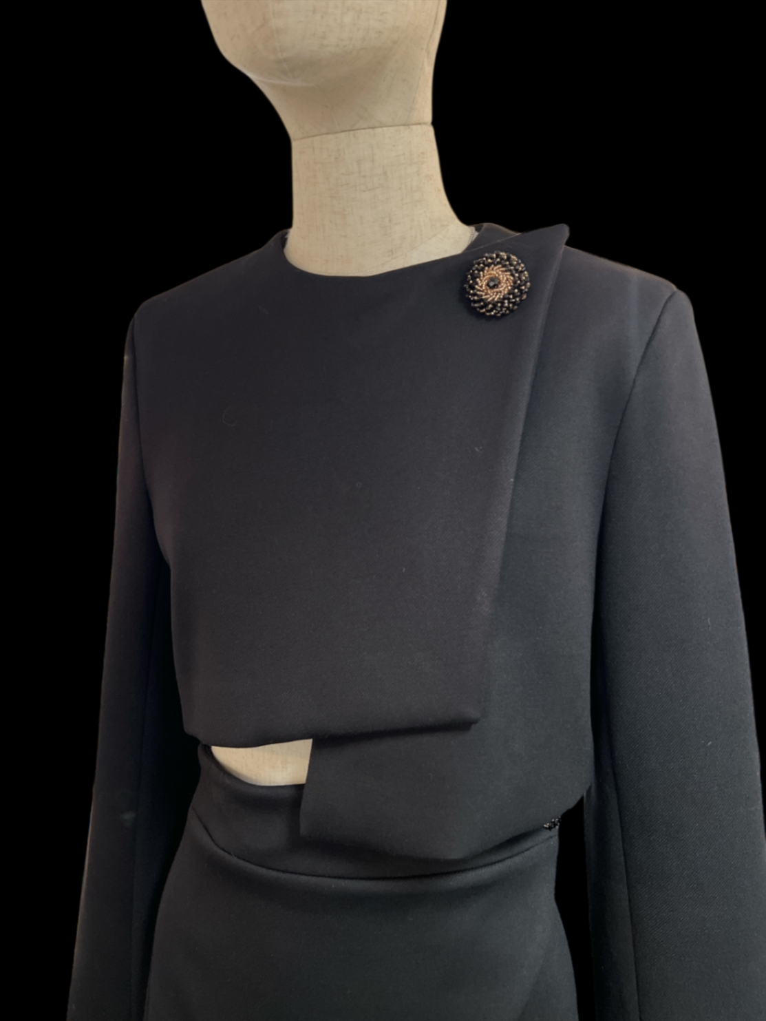 Giovanna Nicolai HW25 Cropped-Jacke asymmetrisch