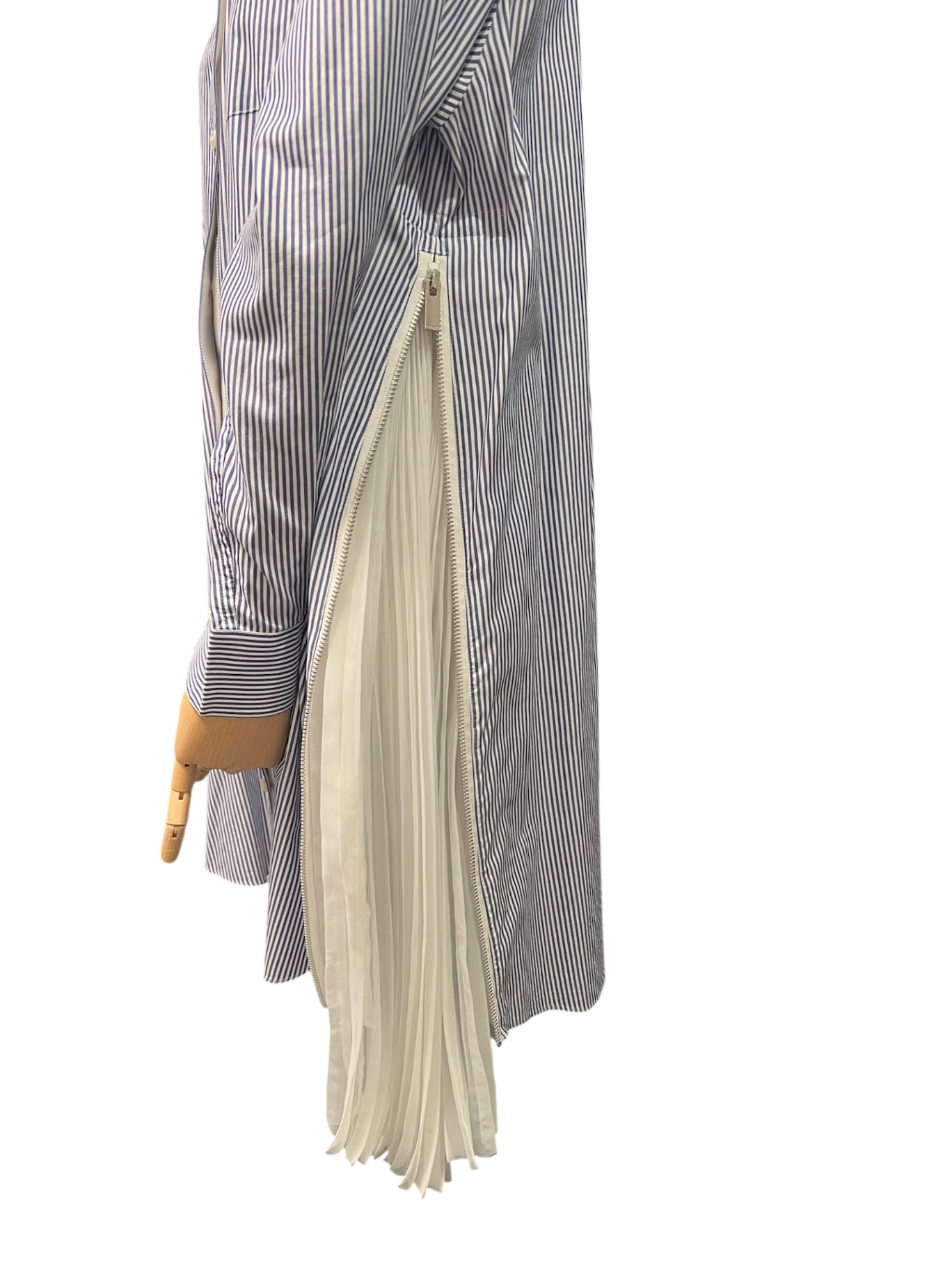 Pre-Loved Sacai Hemdblusenkleid