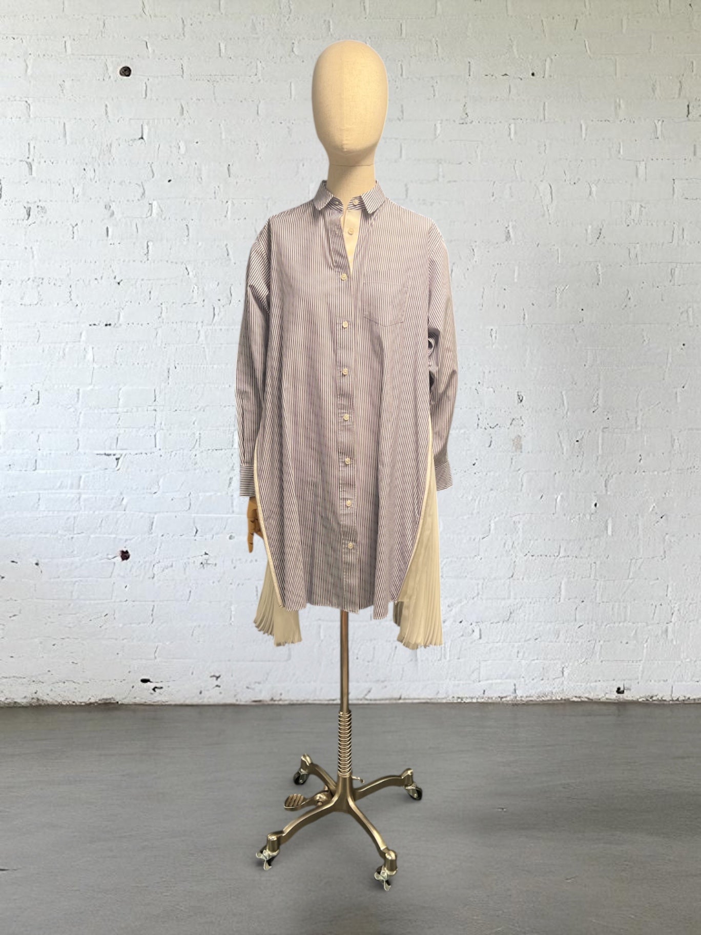 Pre-Loved Sacai Hemdblusenkleid