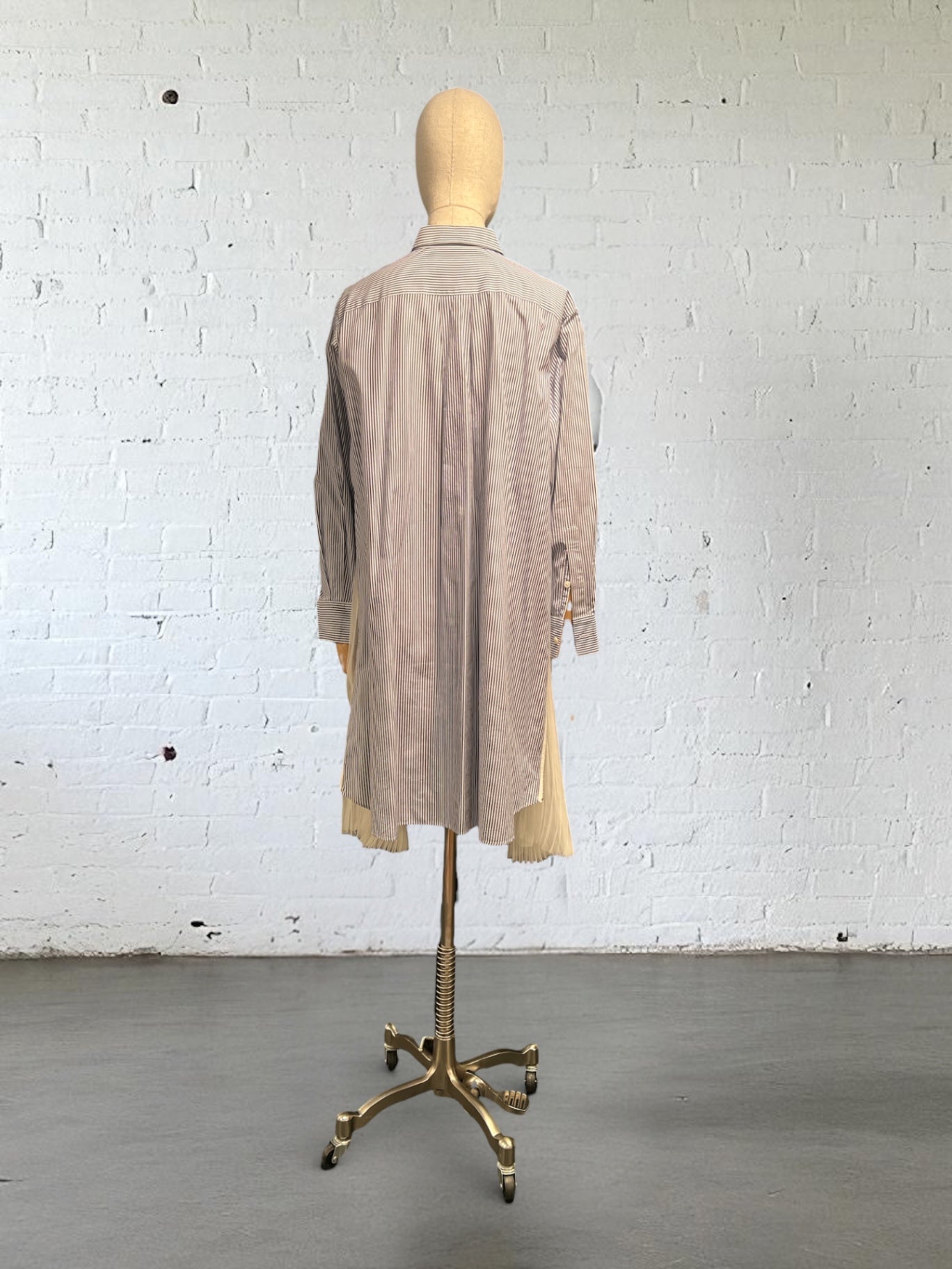 Pre-Loved Sacai Hemdblusenkleid