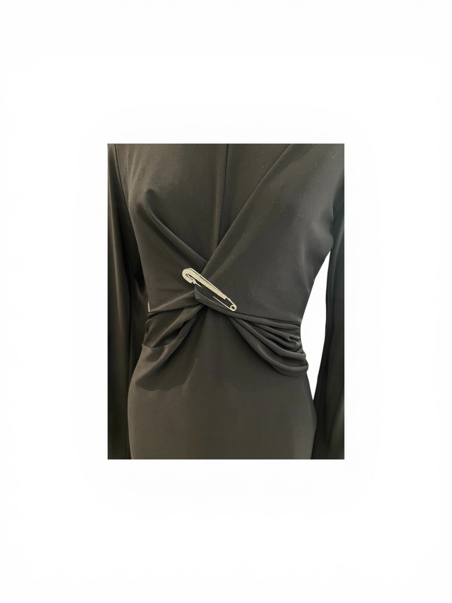 Giovanna Nicolai Kleid mit Brosche