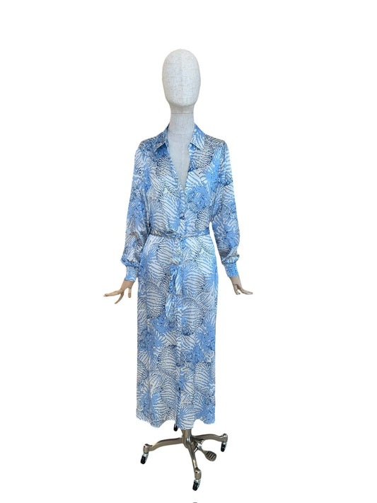 Charlotte Sparre Hemdblusenkleid in Hellblau-Weiss mit Smockärmel