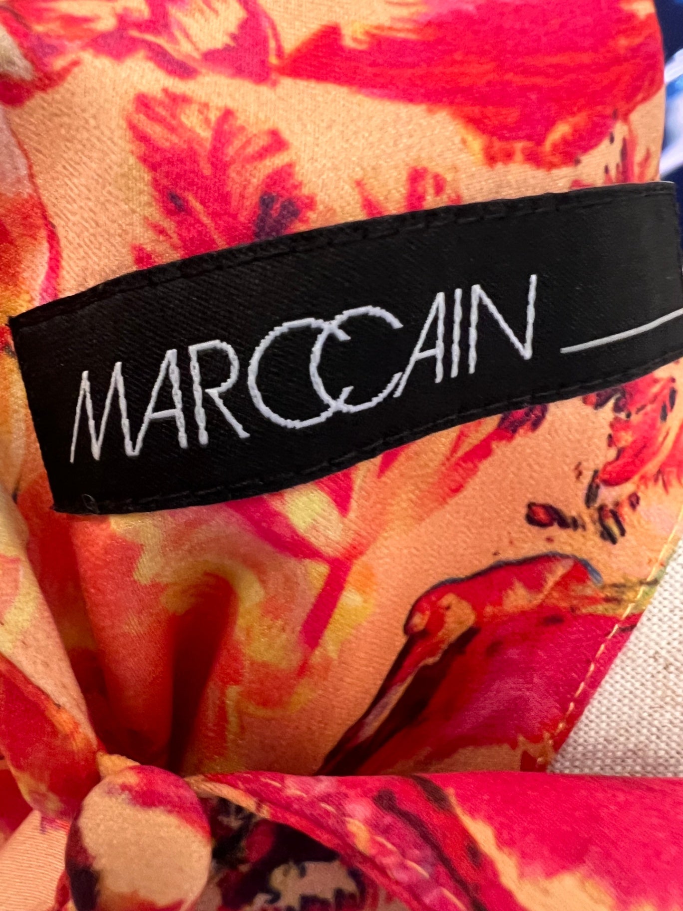 Pre-Loved Marc Cain Bluse mit Tulpenprint