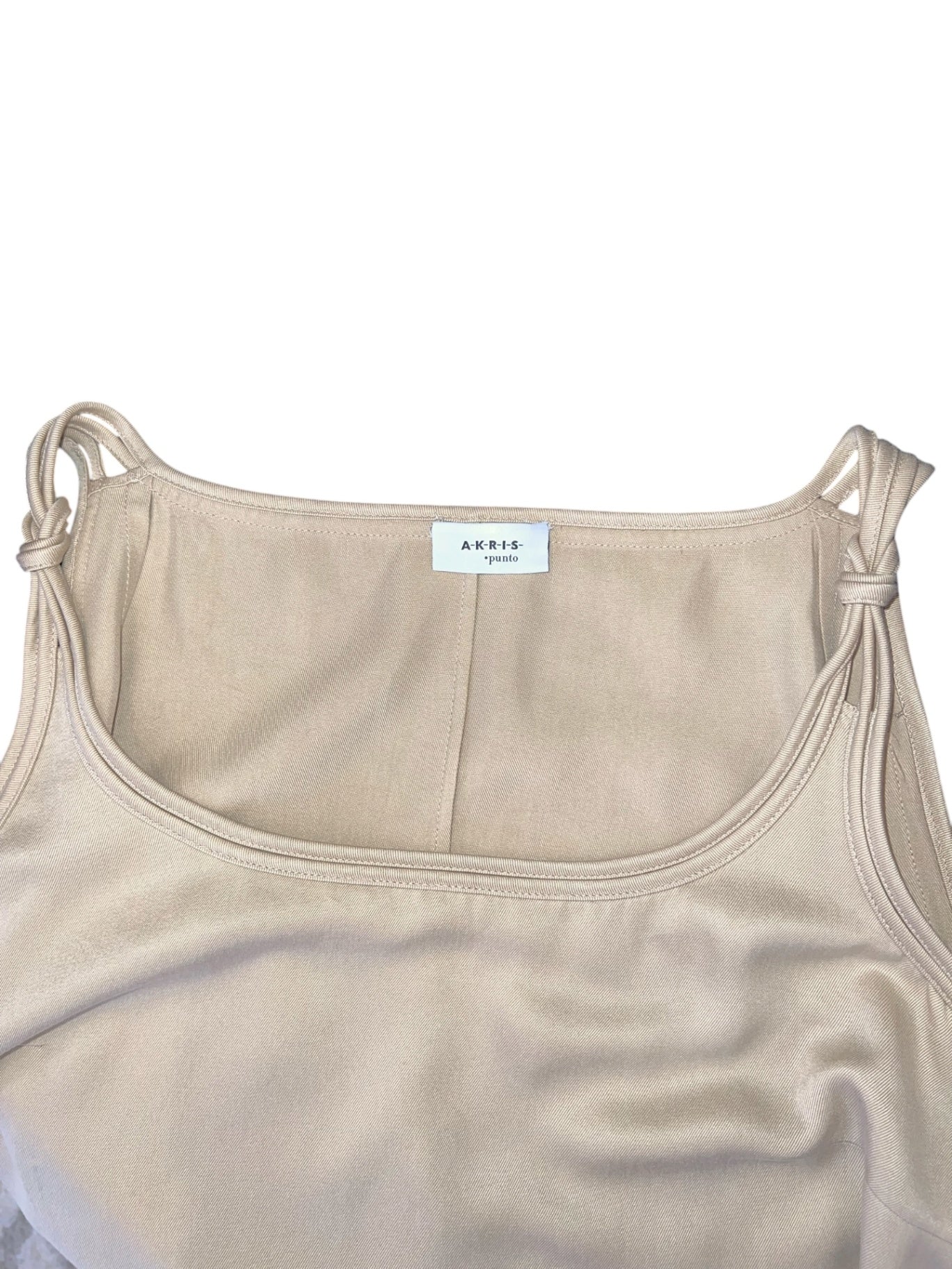 Pre-Loved AKRIS Punto Zweiteiler beige