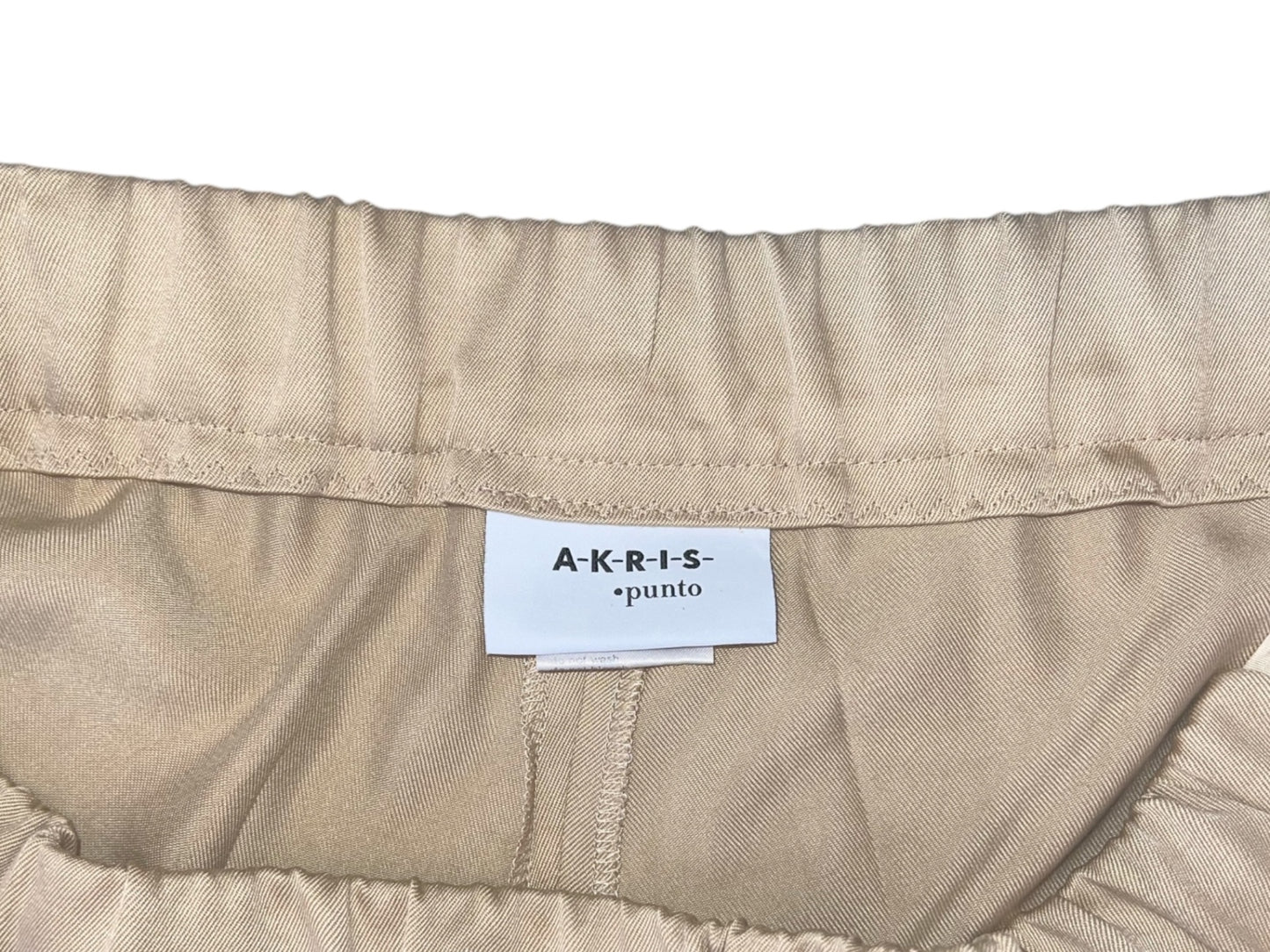 Pre-Loved AKRIS Punto Zweiteiler beige