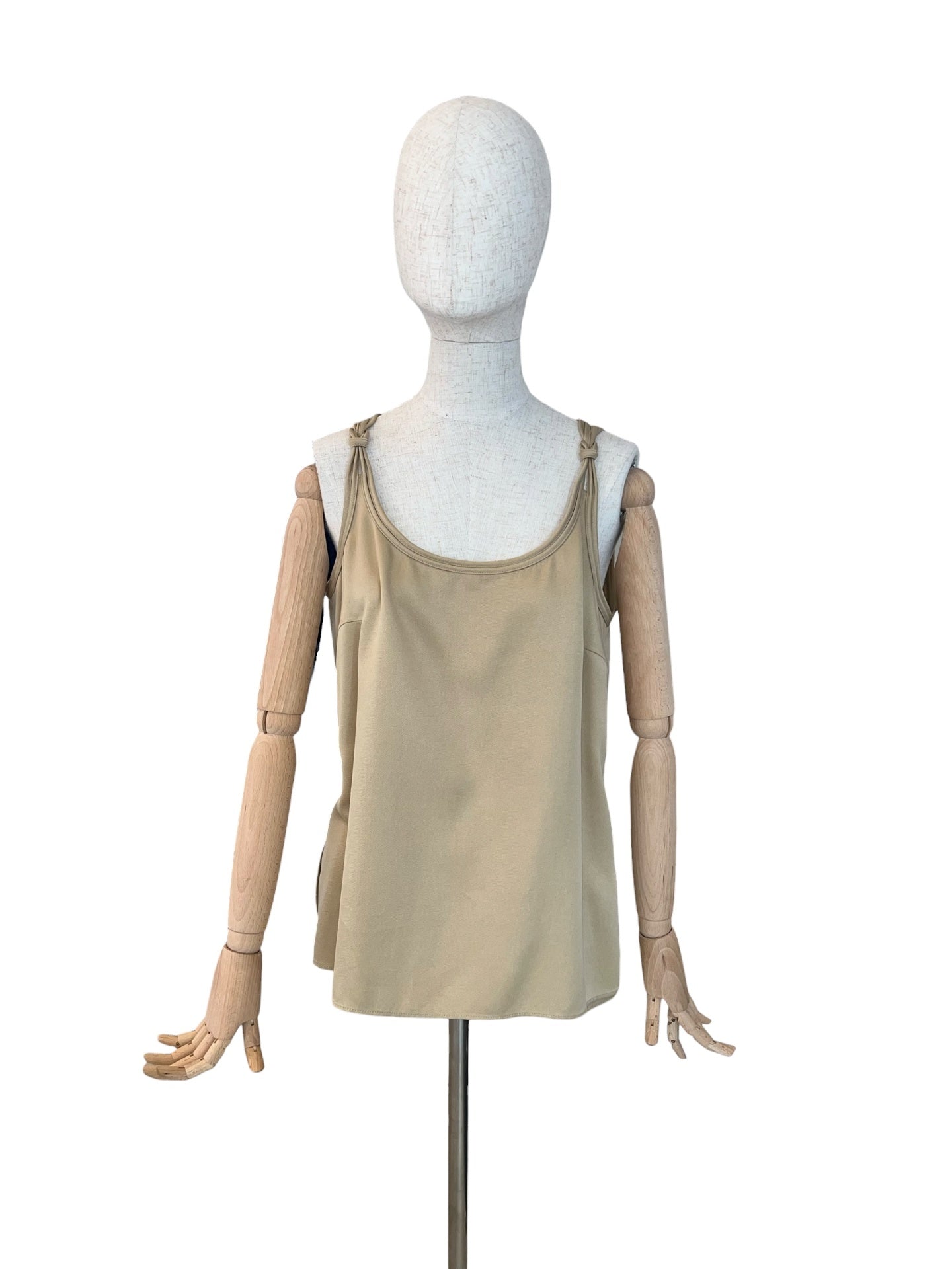 Pre-Loved AKRIS Punto Zweiteiler beige