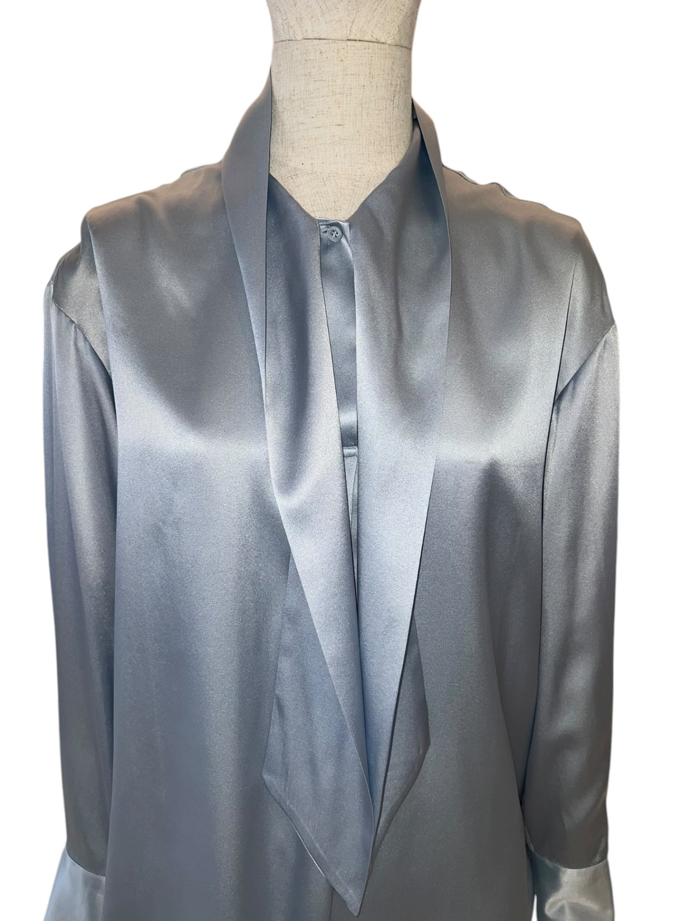 Charlotte Sparre Schluppenbluse hellblau