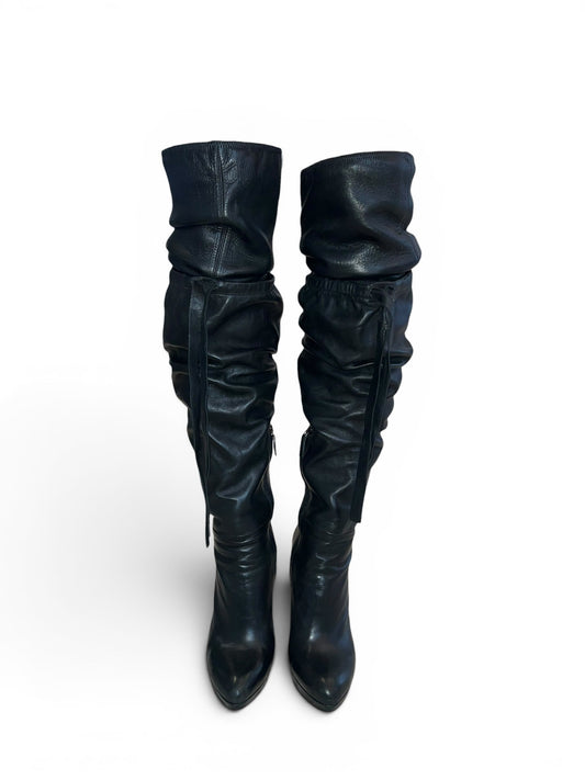 Pre-Loved Prada Overknee-Boots schwarz