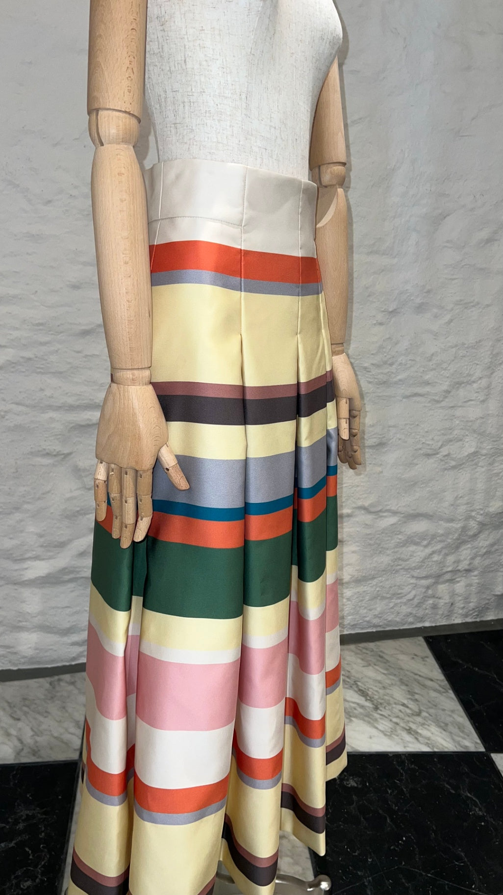 Pre-Loved AKRIS Punto PLEATED STRIPED SKIRT