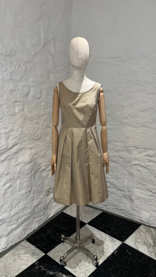Pre-Loved Prada Sport Kleid beige