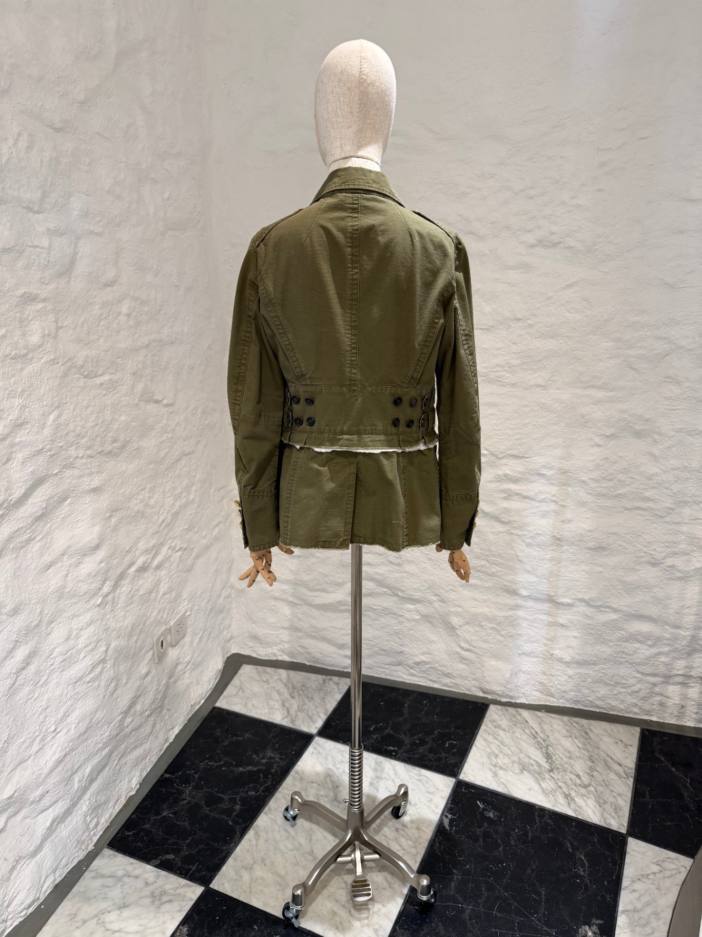 Pre-Loved DSQUARED2 Jacke mit Goldknöpfen
