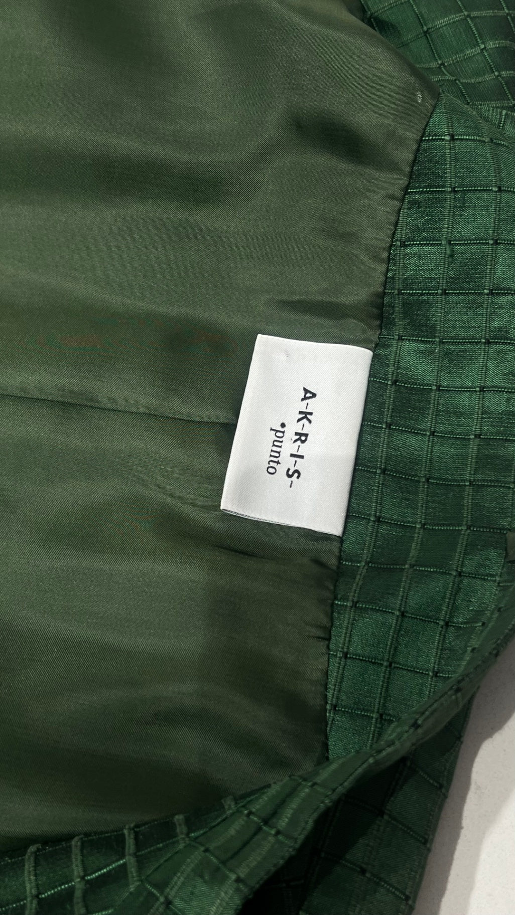Pre-Loved AKRIS Punto Seidenjacke