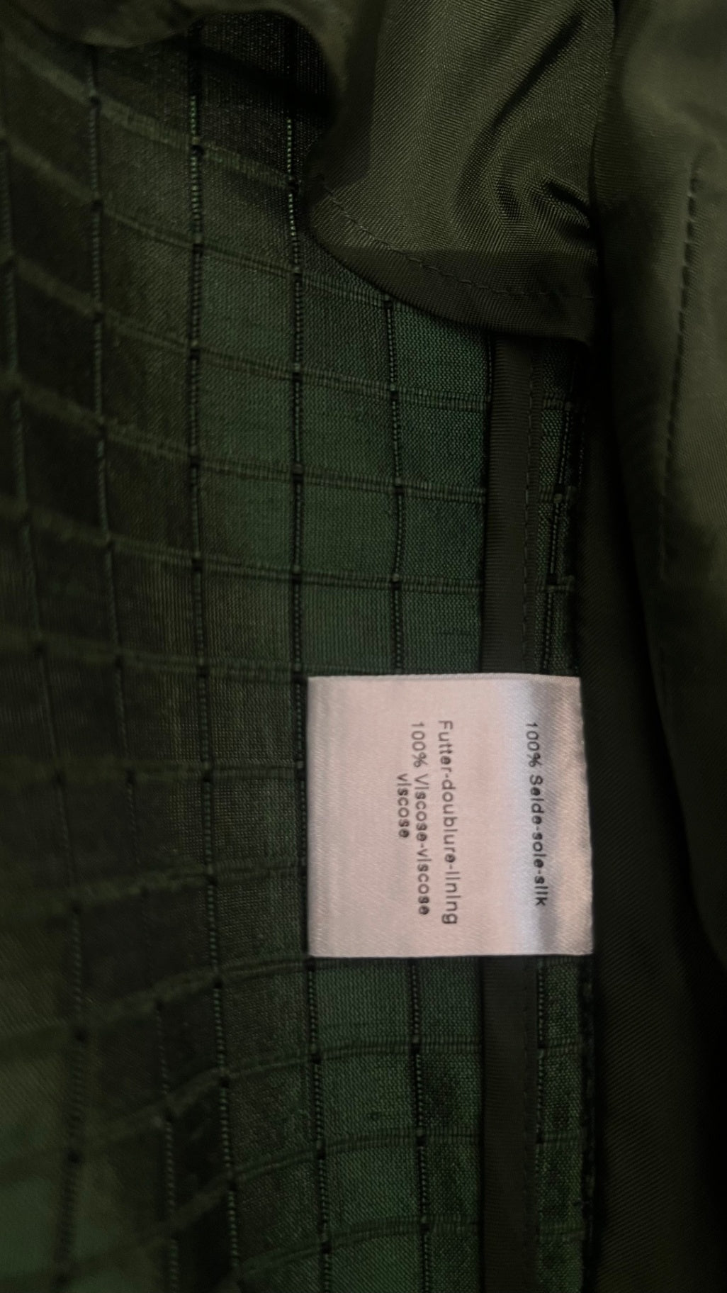 Pre-Loved AKRIS Punto Seidenjacke