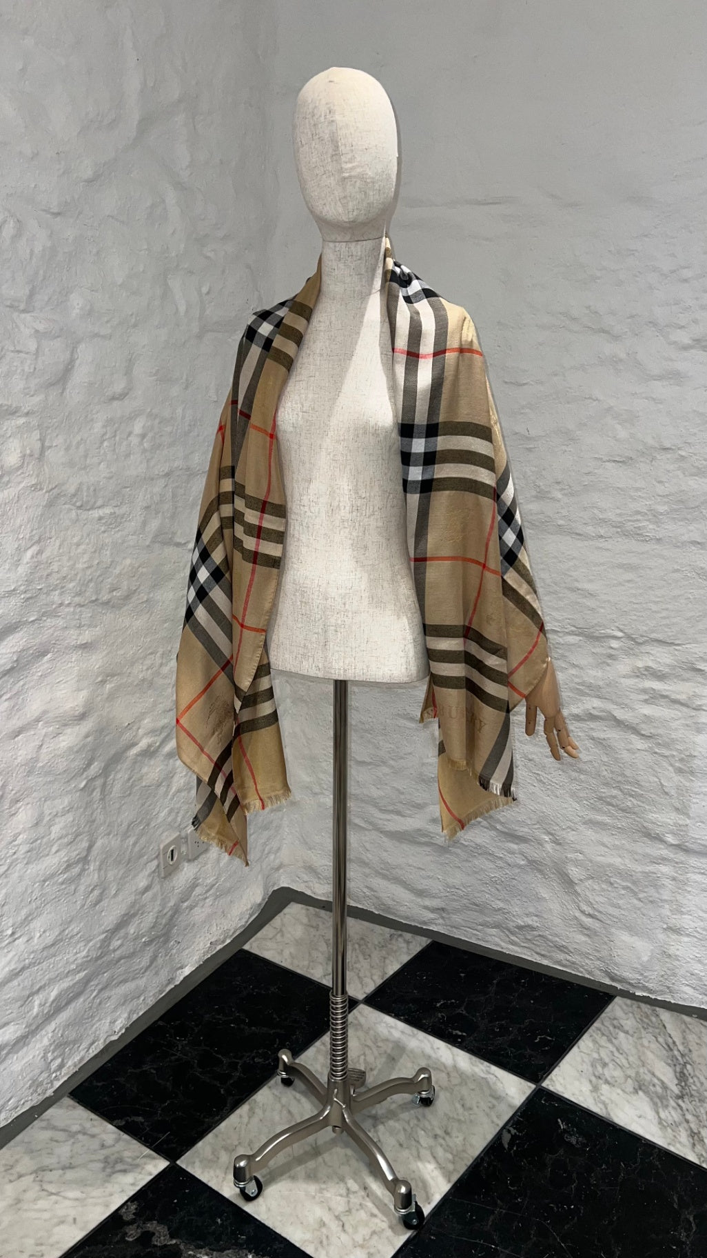 Pre-Loved Burberry Kaschmir-Schal Nova Check Beige