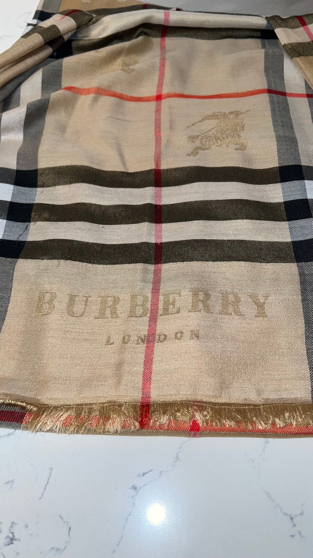Pre-Loved Burberry Kaschmir-Schal Nova Check Beige