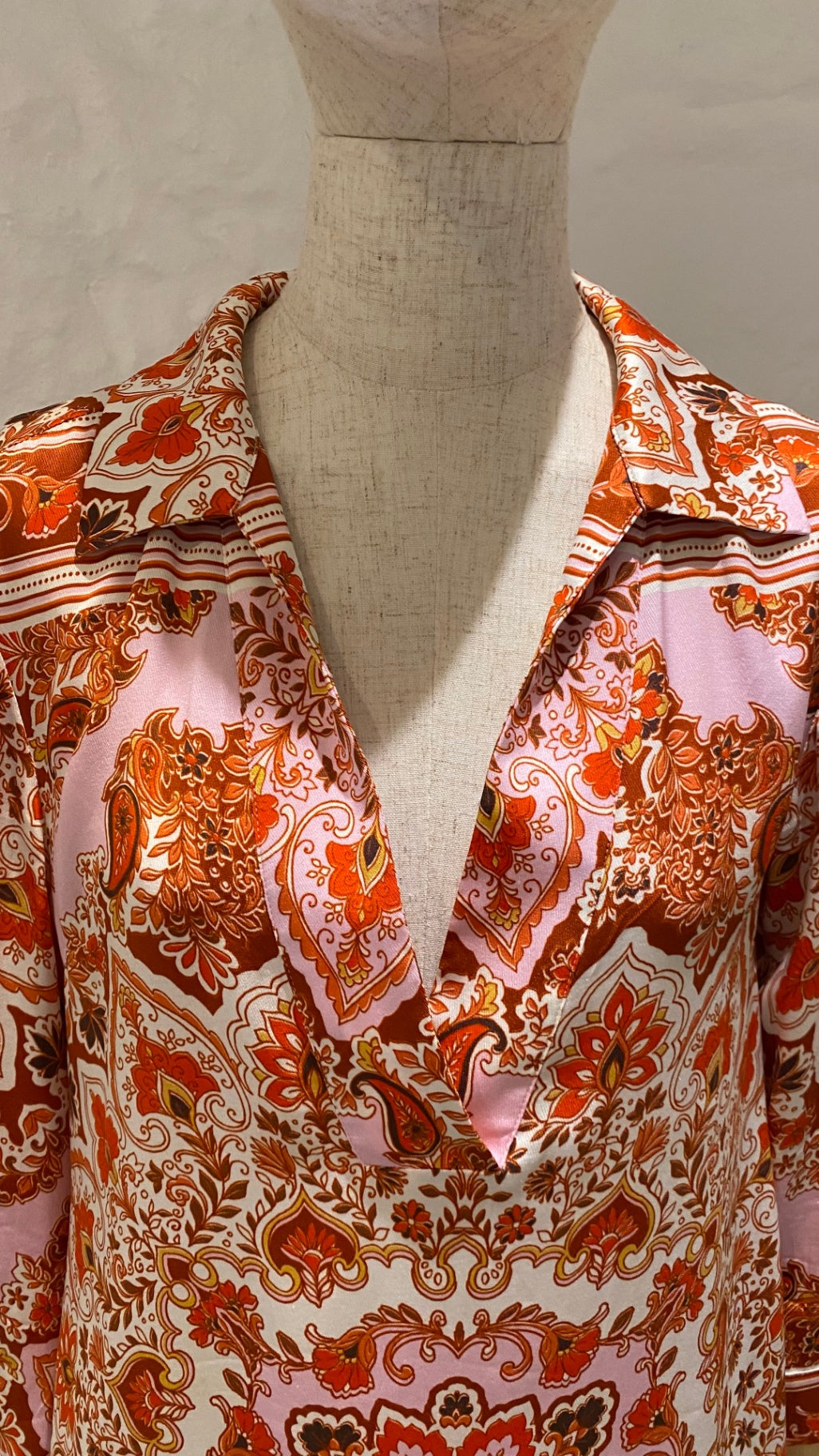 Pre-Loved Charlotte Sparre Tunika mit Foulard-Paisley-Print
