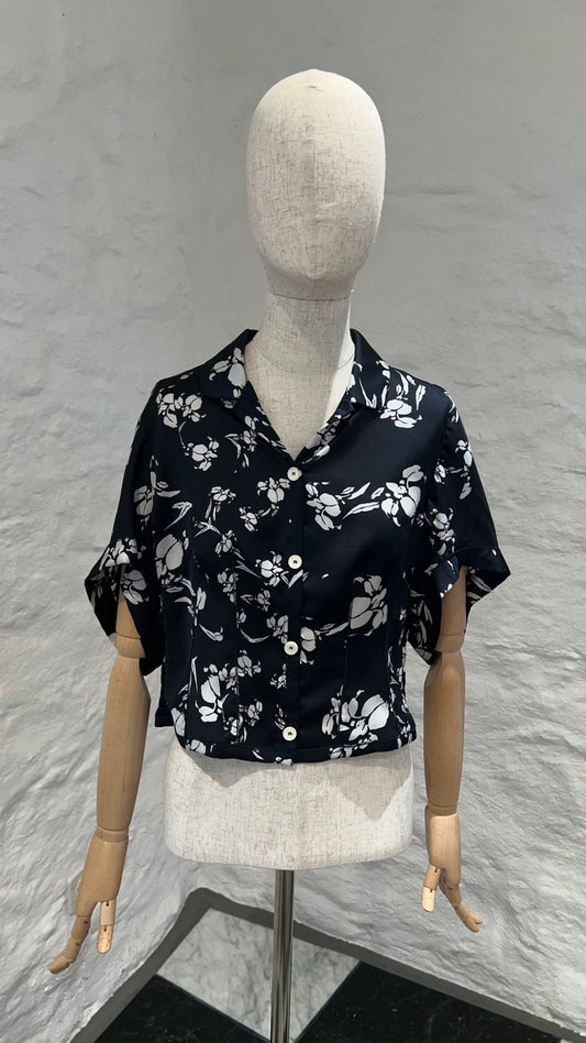 Pre-Loved High Tech Cropped Floralbluse