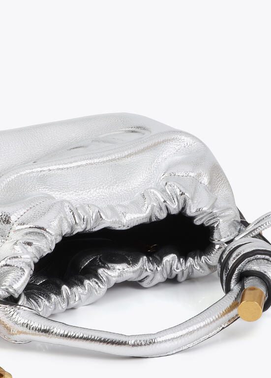 Lola Casademunt Bucket Bag mit geprägtem Logo
