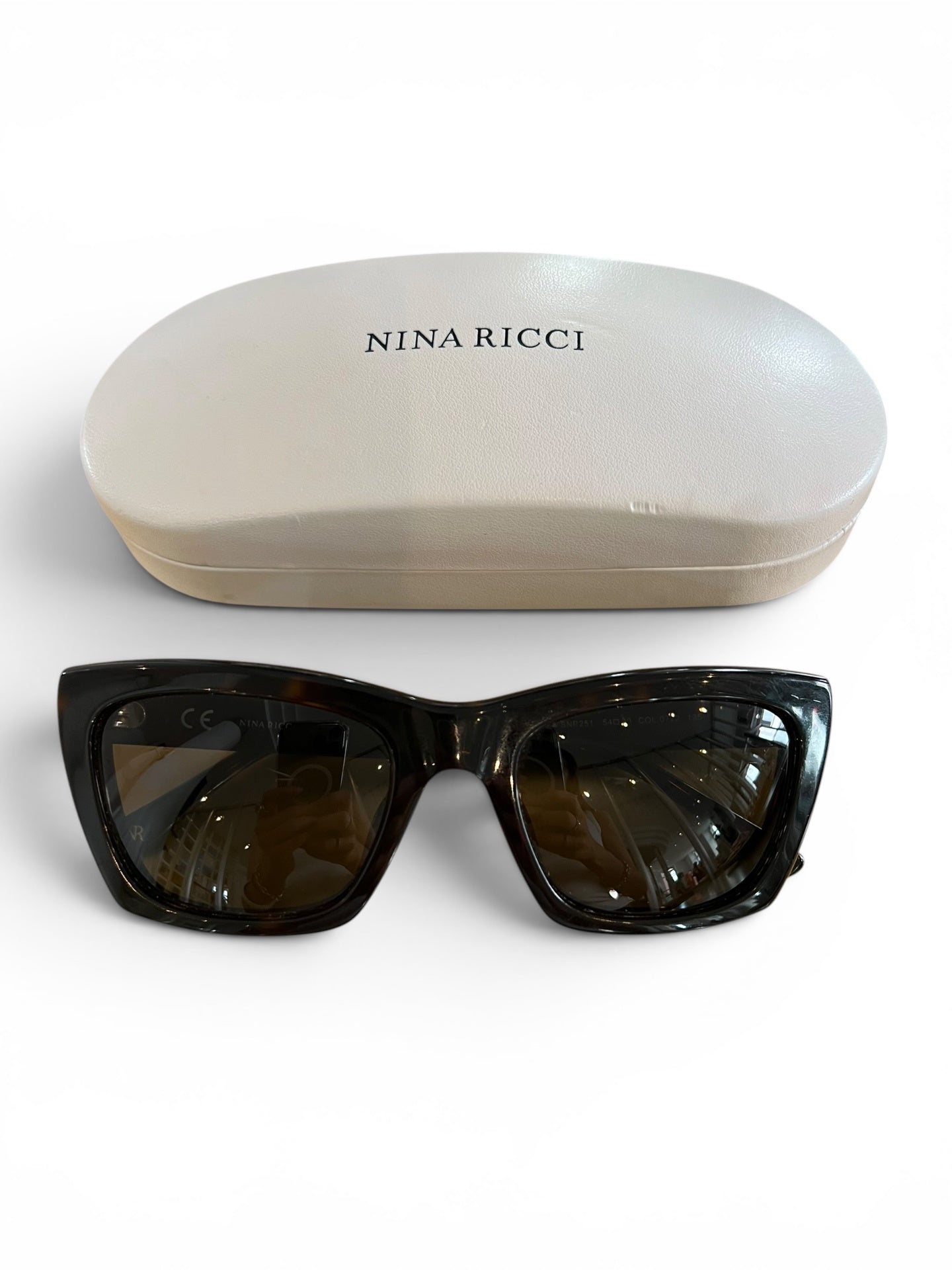 Pre-Loved Nina Ricci Sonnenbrille Havanna inkl. Etui