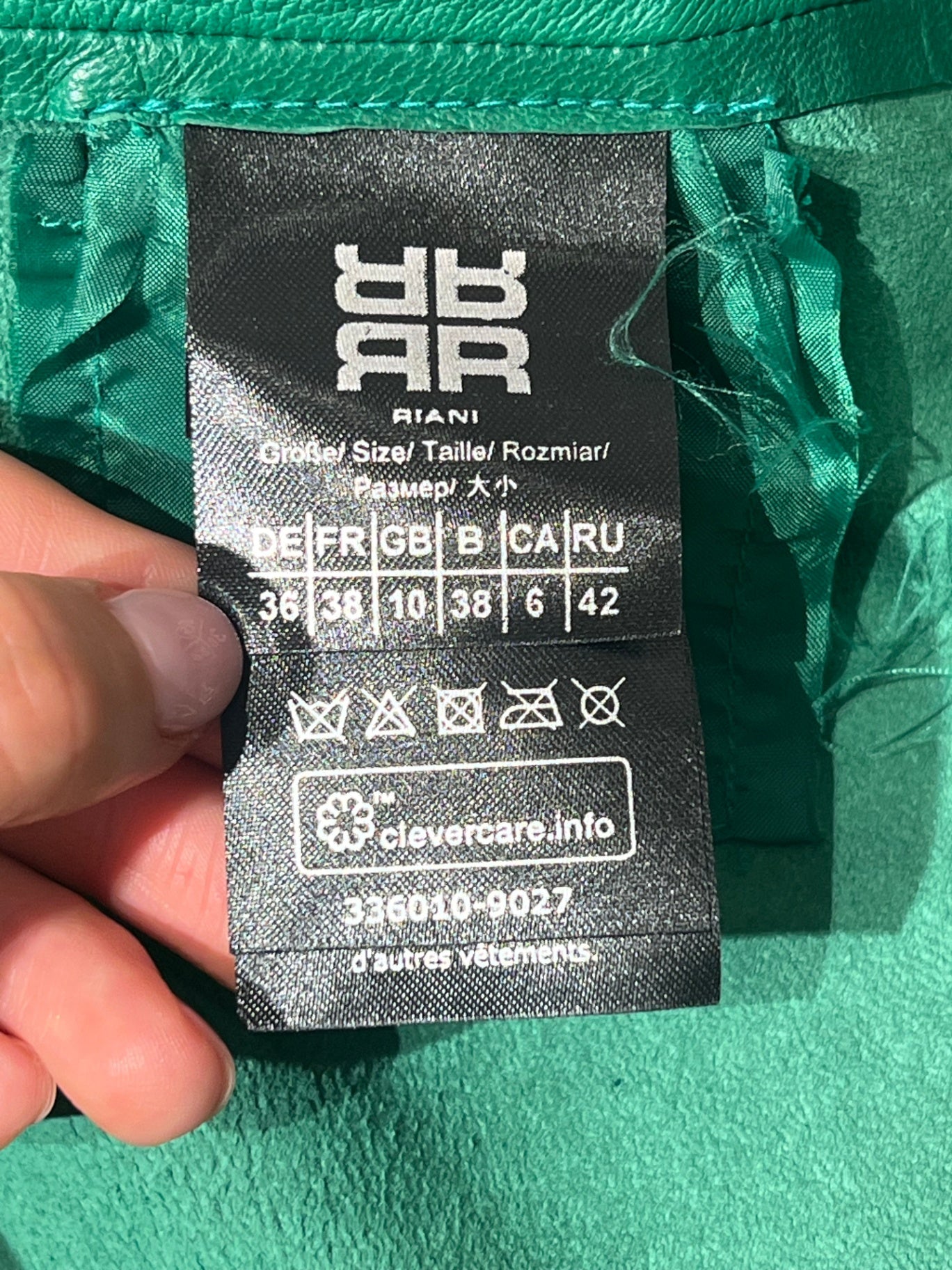 Pre-Loved RIANI Lederkleid Grün