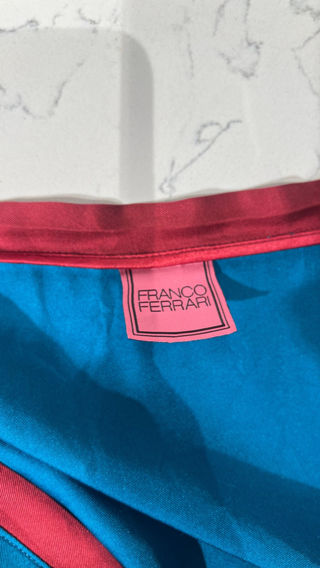 Pre-Loved Franco Ferrari Seidenkleid mit Playing-Card-Print