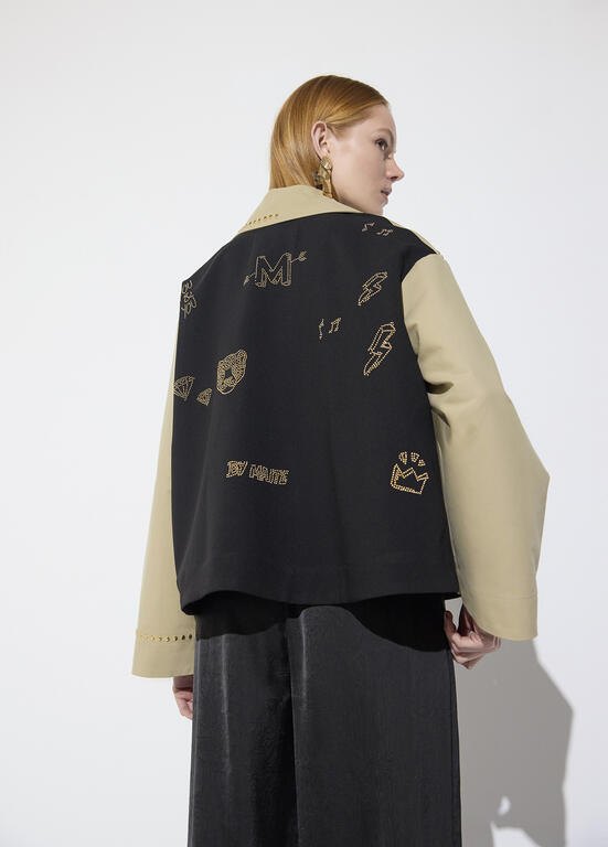 Lola Casademunt Zweifarbiger Trenchcoat mit Nieten Beige