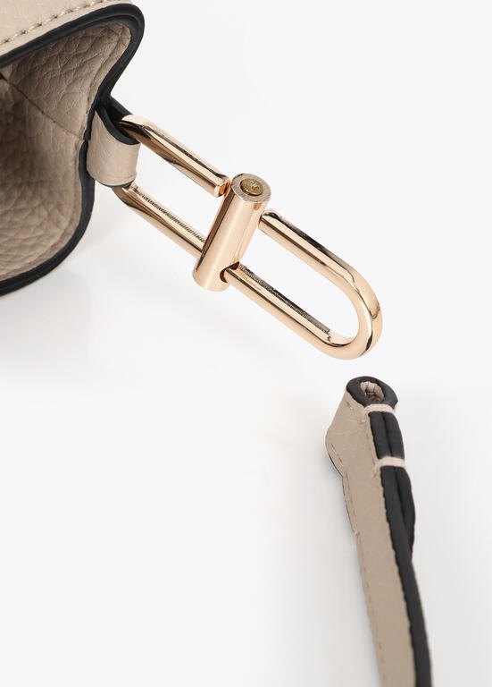 Lola Casademunt Schultertasche Kunstleder mit Logo Ecru