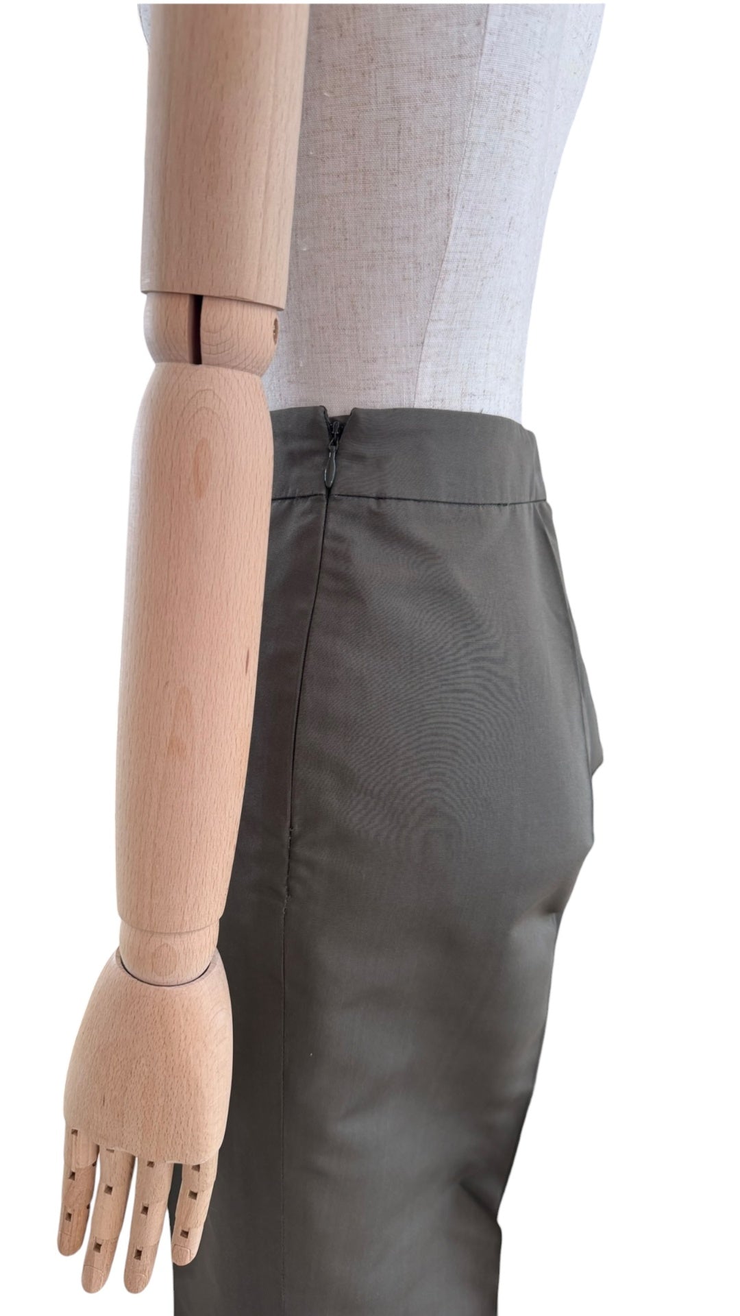 Pre-Loved AKRIS Hose Oliv