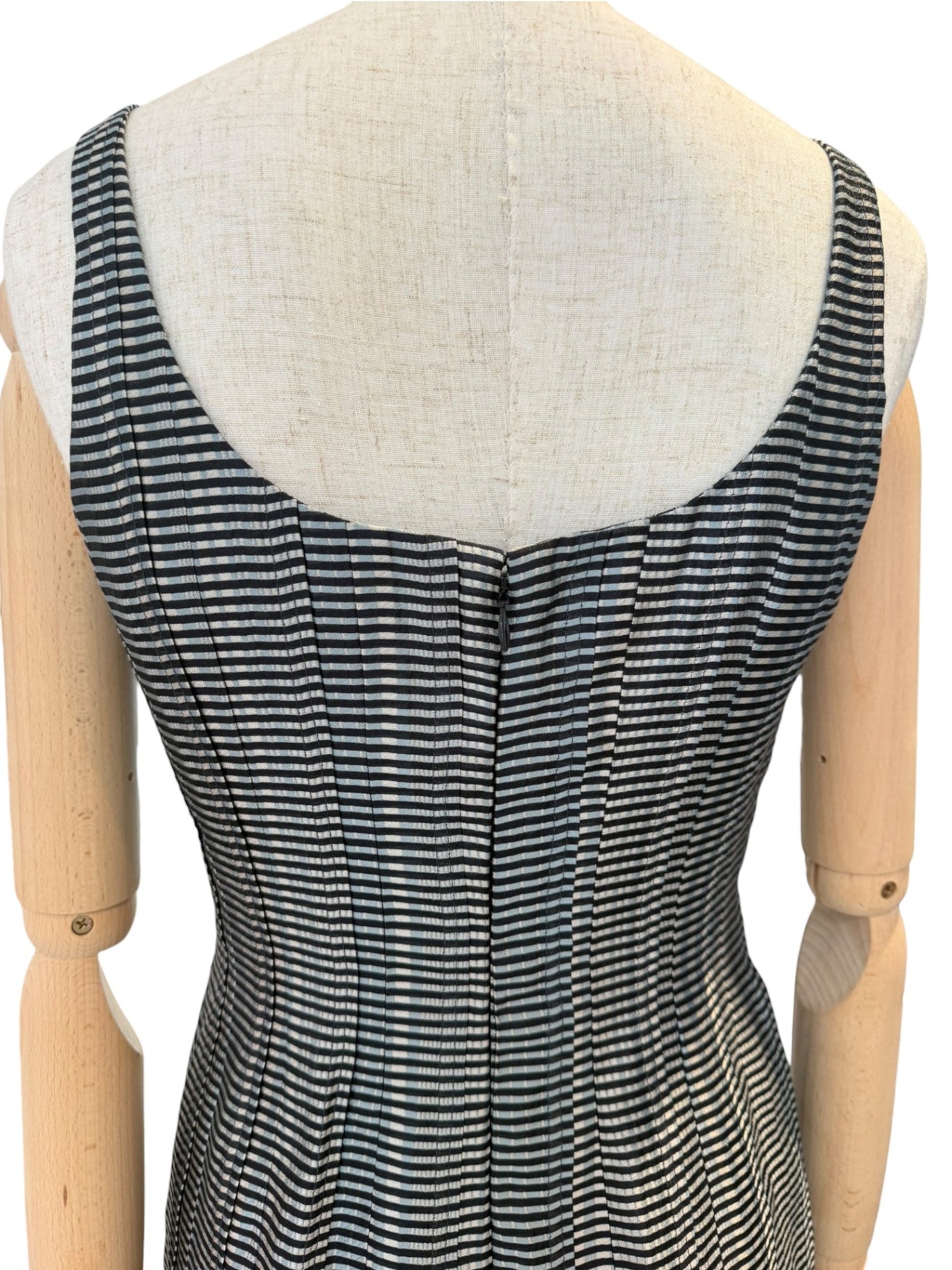 Pre-Loved Akris Punto Kleid gestreift