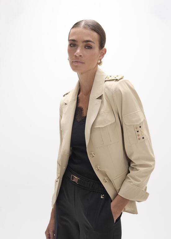 Lola Casademunt Blazer mit Goldnieten, Beige