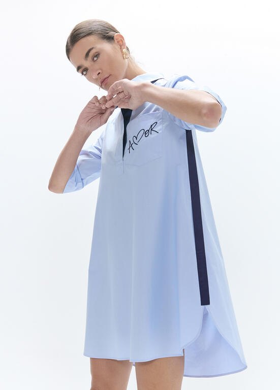 Lola Casademunt Hemdblusenkleid mit Amorstickerei, hellblau