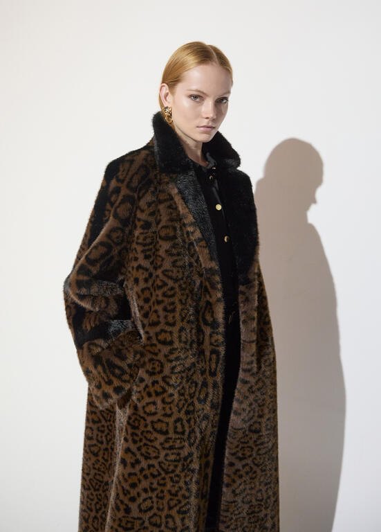 Lola Casademunt Kunstfellmantel mit Leopardenprint