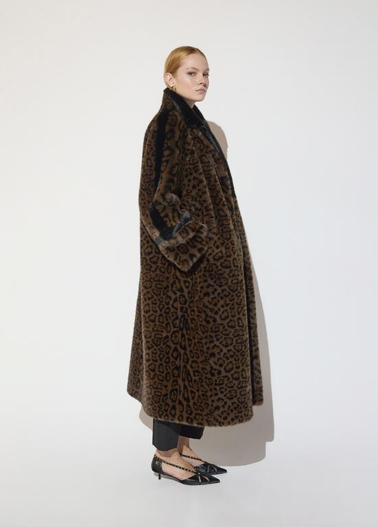 Lola Casademunt Kunstfellmantel mit Leopardenprint