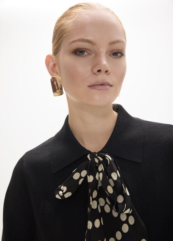 Lola Casademunt Pullover mit getupfter Schluppe