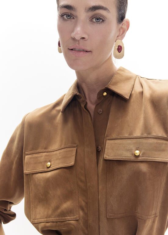 Lola Casademunt Hemdblusenkleid in Wildlederoptik, Camel