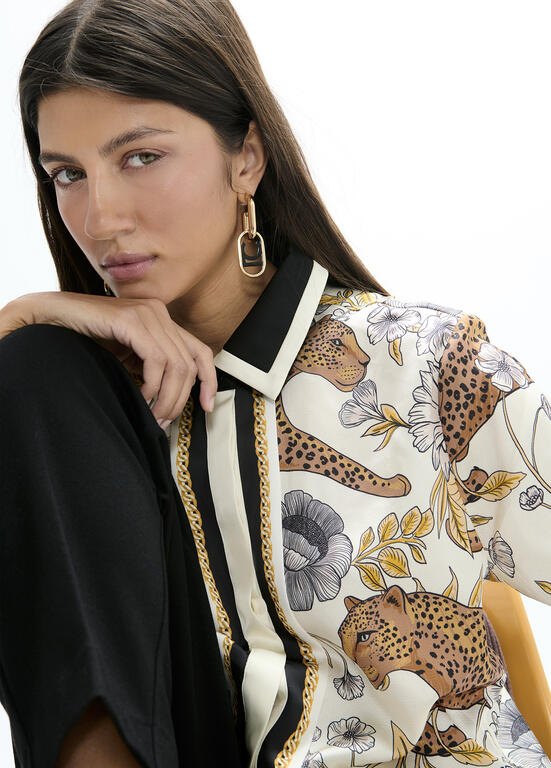 Lola Casademunt Bluse mit Leoparden- & Kettenprint