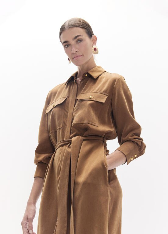 Lola Casademunt Hemdblusenkleid in Wildlederoptik, Camel
