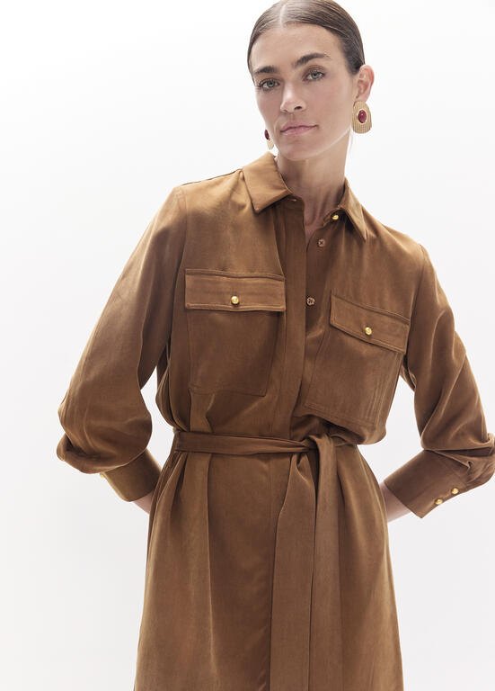 Lola Casademunt Hemdblusenkleid in Wildlederoptik, Camel