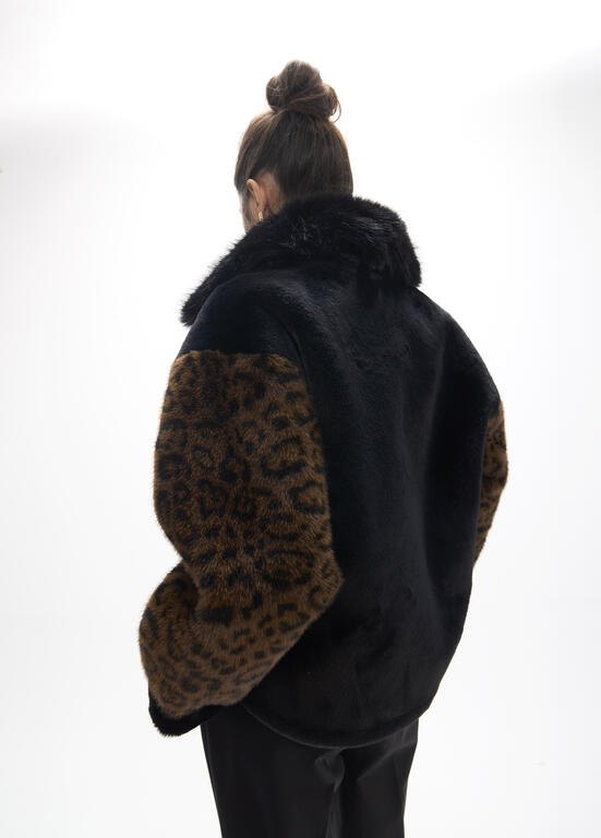 Lola Casademunt Kunstfelljacke mit Animalprint