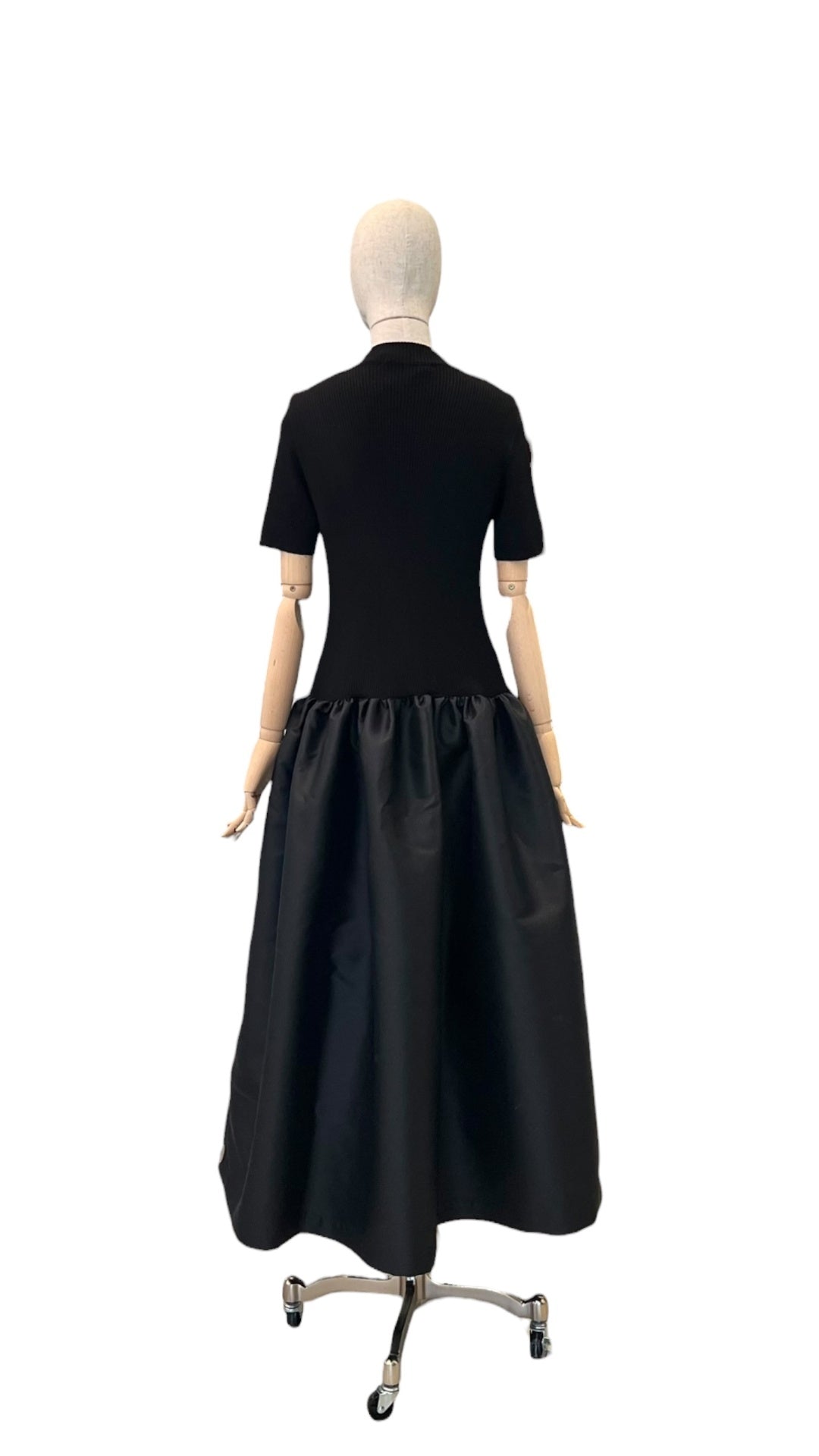 Giovanna Nicolai Dropwaist Kleid Schwarz N127