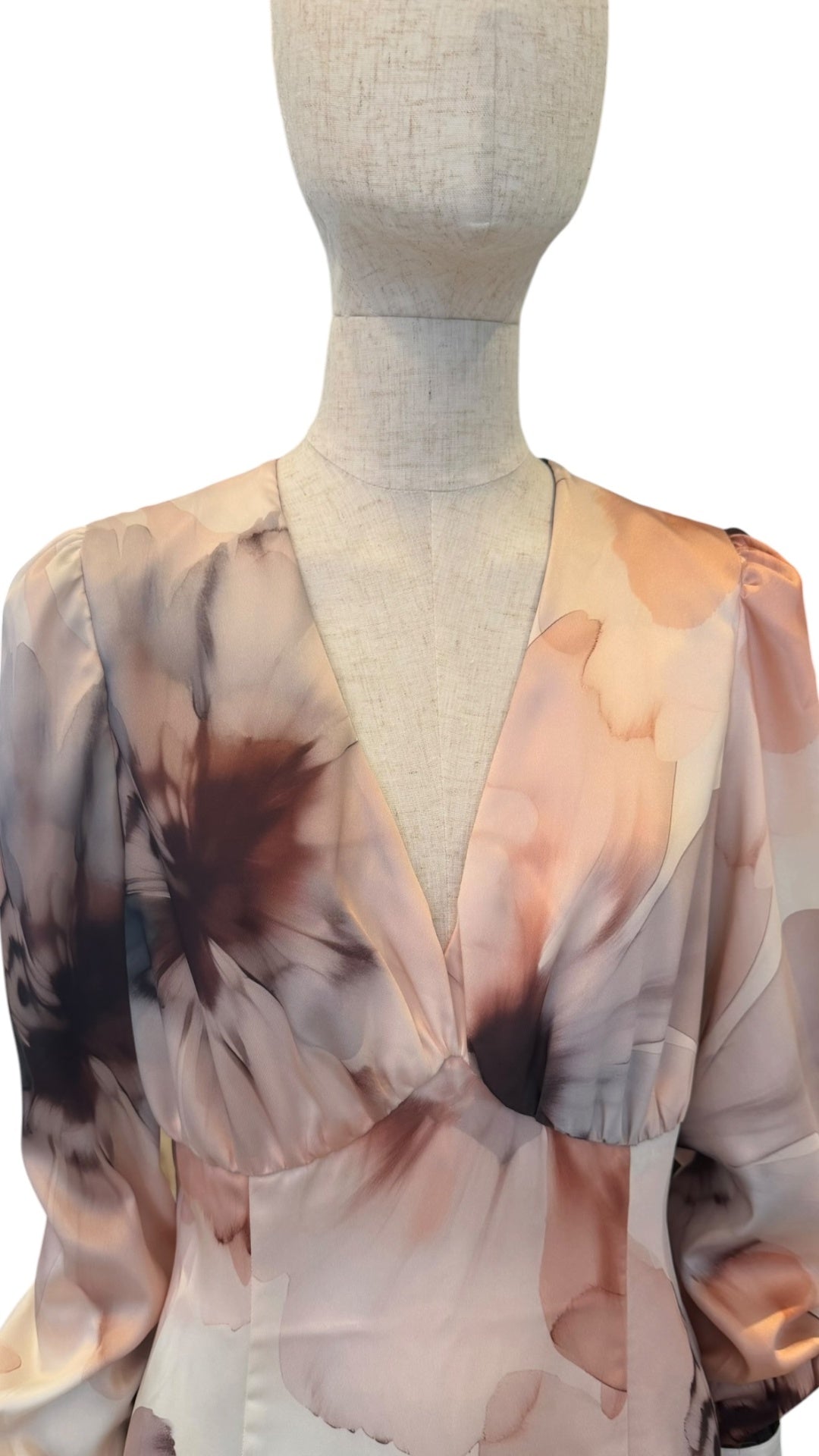 Giovanna Nicolai Mididress mit V-Neck Beige N120